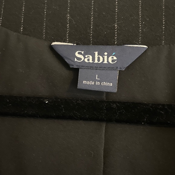 Sabié black pinstripe cape with pockets size large - Picture 5 of 10